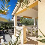 Premium Apartment Hari I